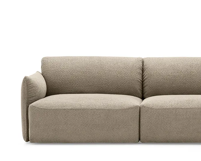さくら Medea Arm chair② Medea Fully upholstered armchair with wooden legs | Calligaris